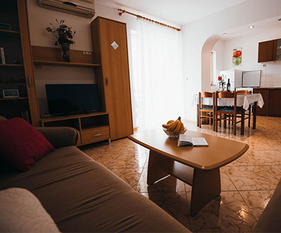 Krasne pocitnice v apartmajih Tamaris v Vodicah