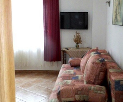 Apartmaji in sobe Tina 3*, Novi Vinodolski