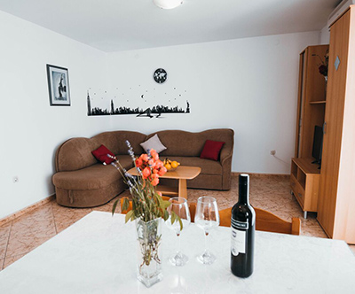Krasne pocitnice v apartmajih Tamaris v Vodicah