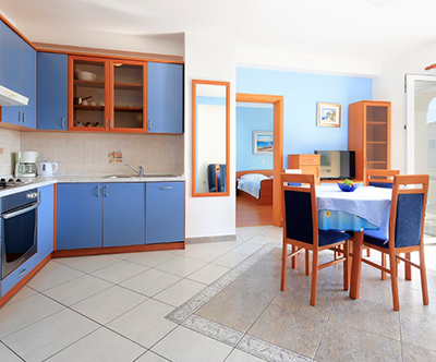 Apartmaji Resort Trcol 4*, Novalja: apartmaji