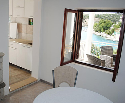 Apartmaji Hit, Sevid: poletni oddih blizu Trogirja