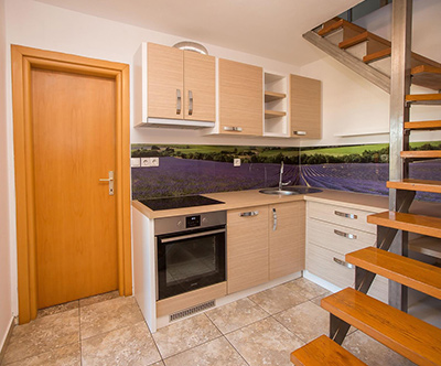 Villa Lavanda, Pašman: apartmaji tik ob morju