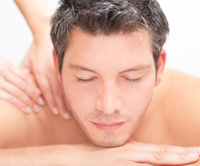 Protibolečinska masaža hrbta, vratu in rok (45 min)