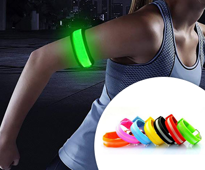 LED zapestnica za tek, sprehode in potepanja v temi