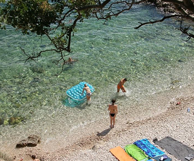 Apartmaji Villa Vera, Novi Vinodolski: vila z bazenom