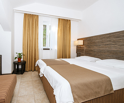 Zaton Holiday Resort: apartma 4*, prvomajski oddih
