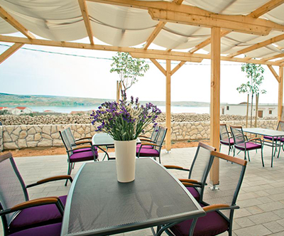 B&B Marta & Tona, Pag, 2x nočitev s polpenzionom 