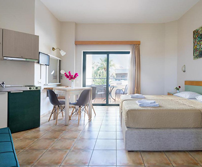Nireas hotel** na otoku Kreta v Grčiji