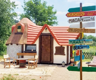 Krka Fairytale village, oddih v mobilni hiški