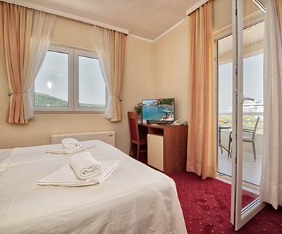 Hotel Agava 3*, Neum: poletni oddih s polpenzionom