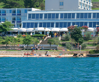 Plava Laguna, Hotel Plavi 3*: pjesenski oddih
