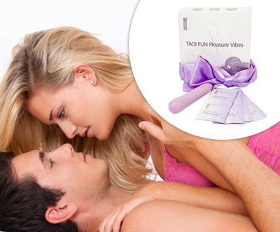 Intimni masažni darilni set TAOI z masažnim vibratorjem