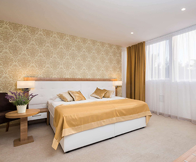 Hotel Corner 4*, Split: oddih s polpenzionom