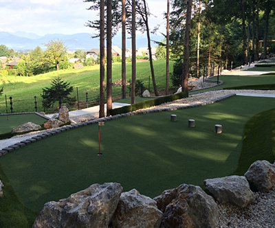Igra adventure minigolfa na igrišcu Mini Golf Panorama