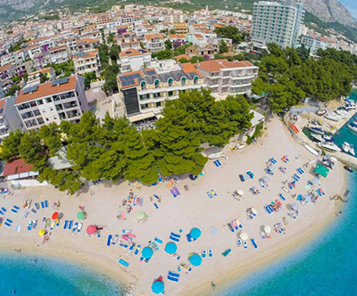 Hotel Milenij 4*, Makarska: hotel na plaži