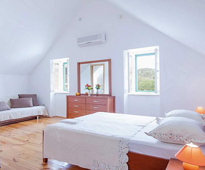 Villa Bonaca 3*, Sumartin, Brač: vila z bazenom