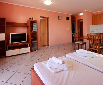Apartmaji brez imena**, Novalja: oddih na Pagu