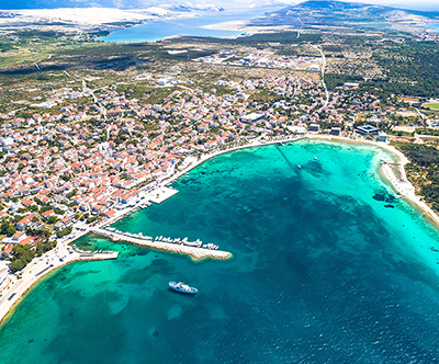 Apartmaji brez imena**, Novalja: oddih na Pagu