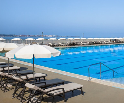 Depandansa Remisens Casa Rosa 4*: poletni oddih