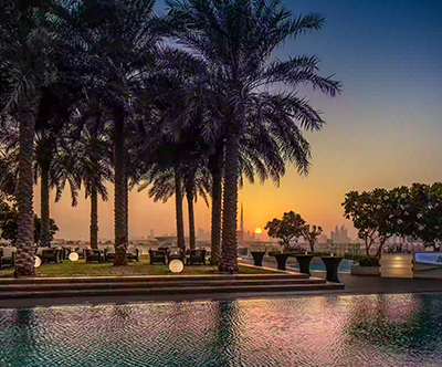 Crowne Plaza 5* Dubaj, Združeni Arabski Emirati Crowne Plaza 5* Dubaj, Združeni Arabski Emirati