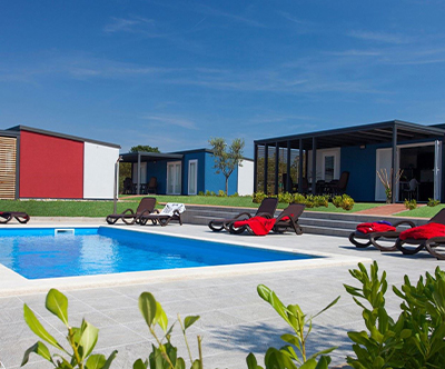 Kamp Kastanija 4*, Novigrad, Hrvaška