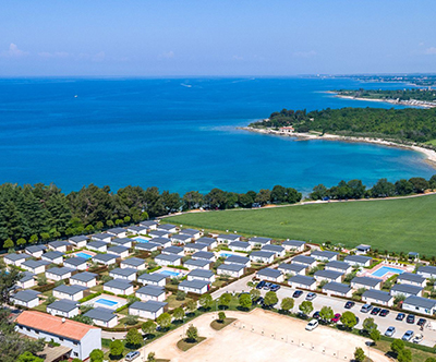 Kamp Kastanija 4*, Novigrad, Hrvaška