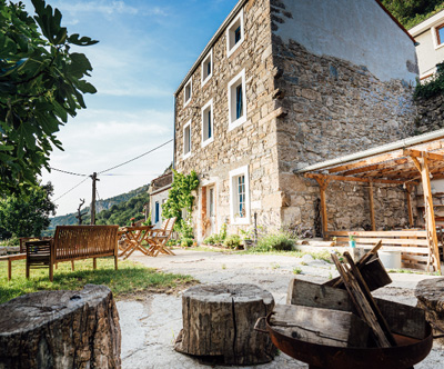 Guesthouse Kamniti rob, Črni Kal, oddih v naravi