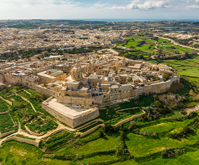 Potovanje na otok Malta: Valletta, pečine Dingli