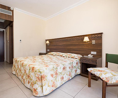 Hotel Anais Bay 3*, na otoku Ciper