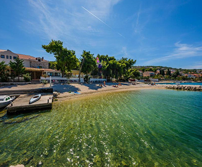 Kamp Sveti križ, Čiovo, Trogir: mobilne hiške