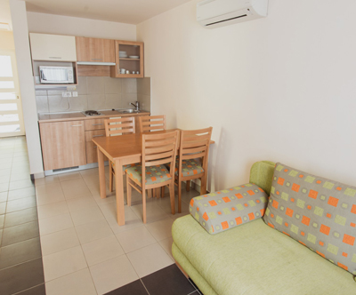 Turisticna vas Zelena Punta, apartmaji, Ugljan
