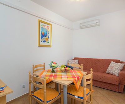 Apartmaji Villa Oaza, Vodice: morski oddih