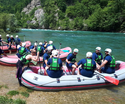 Una Unique Rafting: 1x nočitev, rafting, kajak safari