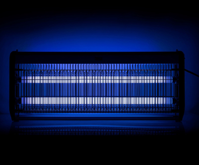 Stenska UV svetilka (38 W) za odganjanje mrčesa