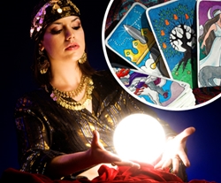 Vedeževanje s tarot kartami preko video klica