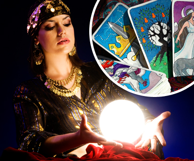 Vedeževanje s tarot kartami preko video klica