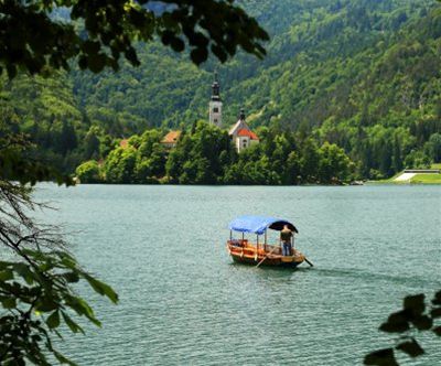 Romanticni piknik na Blejskem jezeru za 2 osebi!