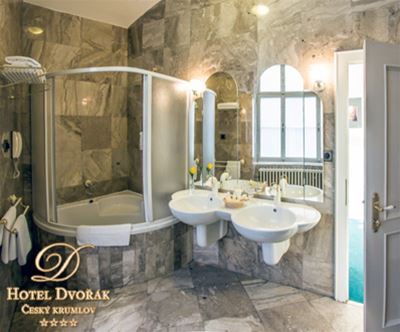Idilicni hotel Dvorák 4* na Ceškem za 2 osebi