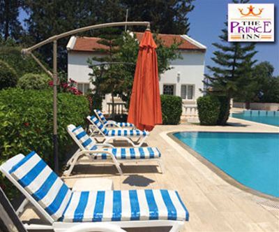 Oddih za 2 v buticnem hotelu Prince Inn v Kireniji