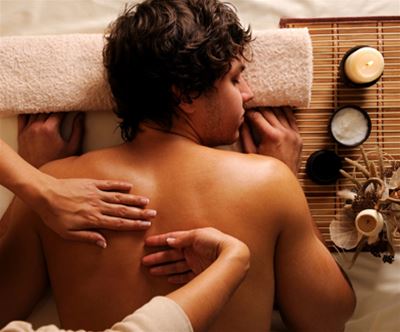 Sprošcujoca masaža celega telesa z aromaterapijo