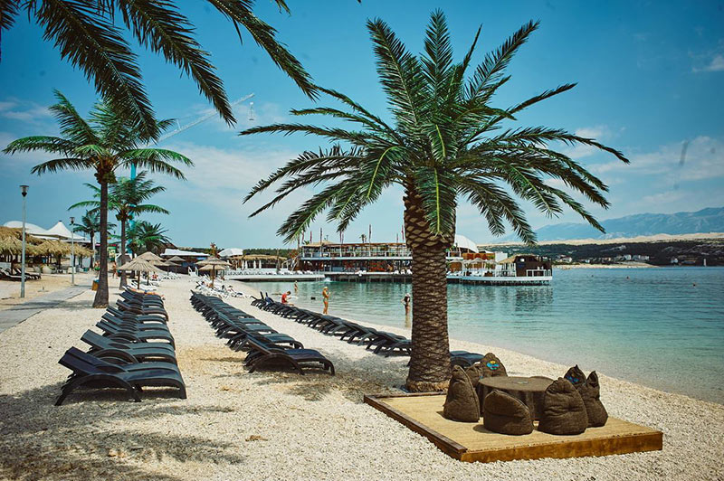 Nor žur ob otvoritvi nove sezone na Zrcu!