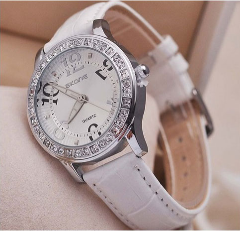 Modna rocna ženska ura Luxury Skone