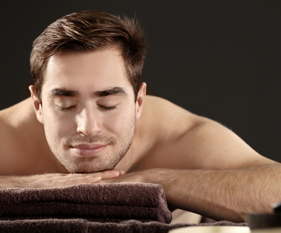 Aroma masaža celega telesa z aromaticnimi olji (75 min)