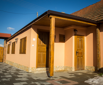 Lovska hiša, Slavonija