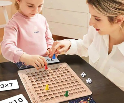 MultiplicationGame namizna igra poštevanka do 100