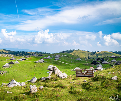 Luksuzne koce na Veliki planini: družinske pocitnice