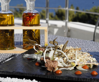 Hotel Ola 4*, Trogir: oddih s polpenzionom