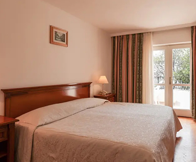 Hotel Val 3*, Seget Donji, Trogir: polpenzion
