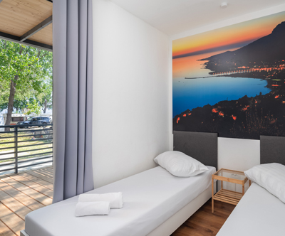 Kamp Almissa, Omiš: 2x nočitev v mobilni hiški