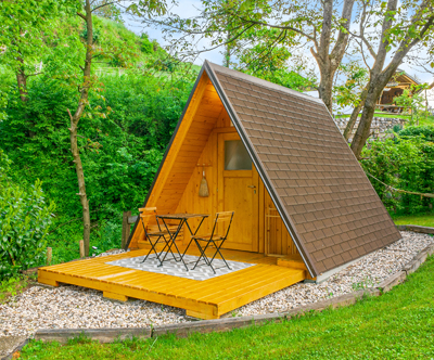 Resort pod orehi, glamping Luna, Bled